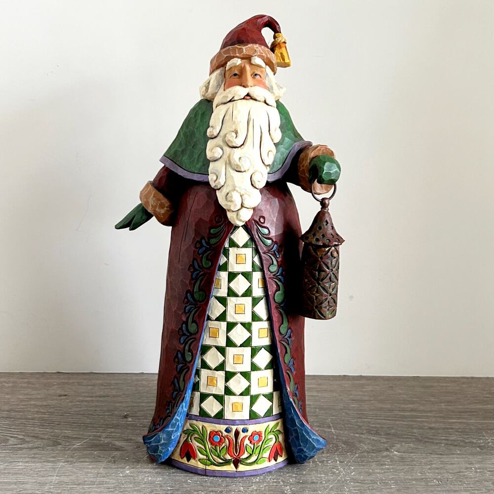2002 JIM SHORE SANTA / Father Christmas Holding LANTERN Holiday Figure #C105535